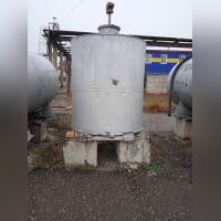 Емкость металлическая объемом 3,2 м3