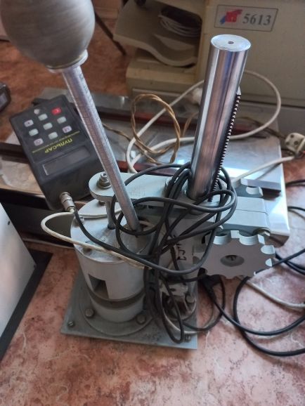 Установка для определения модуля упругости