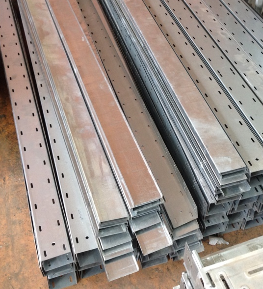 Лоток перф.ЛПМ100х50