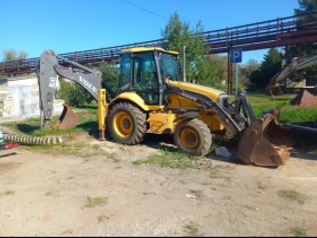 Экскаватор Volvo BL61 с гидромолотом НВ400