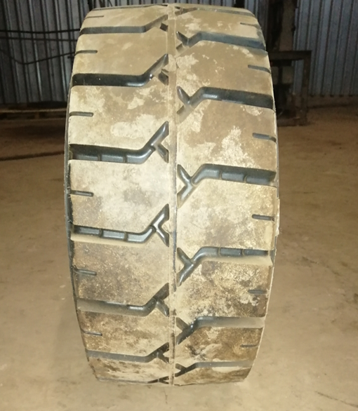 Шина пневмо 23*10-12 (250/60-12) 8.00G BKT MAGLIFT EASYFIT 154A5/145A5 