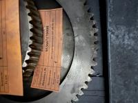 шестерня бронзовая 420-180-50  б/у