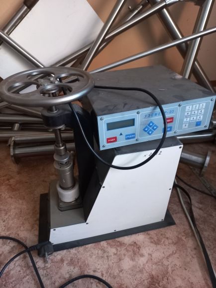 Установка для опред.уд.электр.сопротивл.