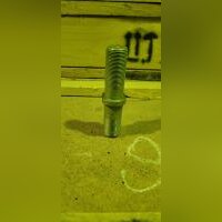 Болт ступицы Т150К