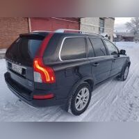 Автомобиль Volvo XC90