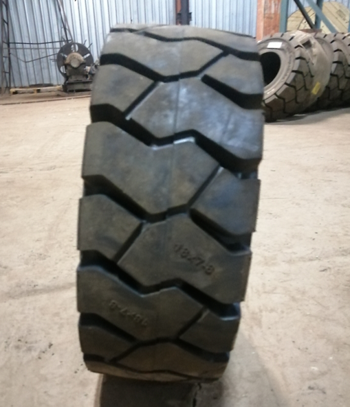Шина цельнолитая 18x7-8 Marcher PNST6 