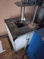 Установка для определения относительного удлинения катода