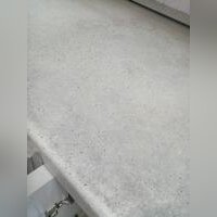 Стол рабочий обработан жидким камнем