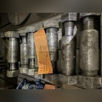 Болт специальный СТ-207626-1 б/у