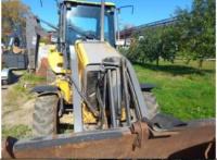 Экскаватор Volvo BL61 с гидромолотом НВ400