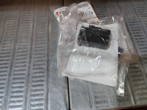 Предохранитель 4315324 Hitachi