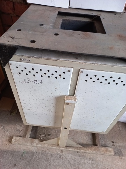 Установка для проведения электролиза