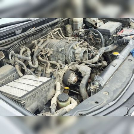 TOYOTA LAND CRUISER 200