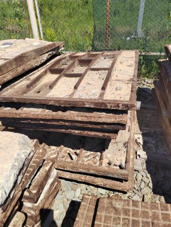 Плитка металлическая напольная
