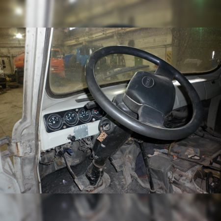 Автомобиль УАЗ 220695-04            