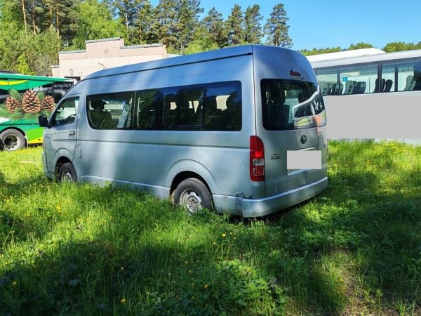 Автобус Toyota Hiace , 2010