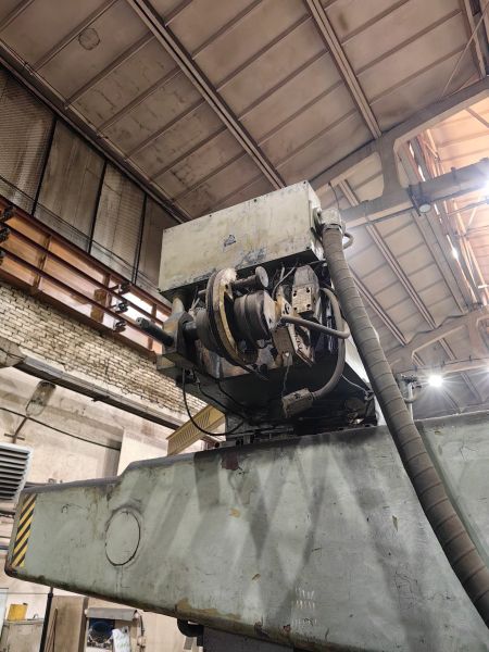 Станок радиально-сверлильный 2А576