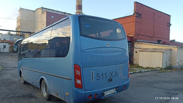 Пассажирский автобус YUTONG ZK6737D