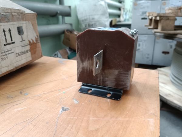 Трансформатор ТКЛМ-0,5ТЗ 200/5