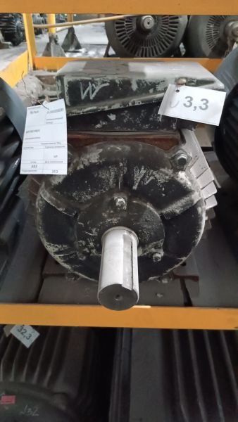 Двигатель_АИР180 М8/6У3