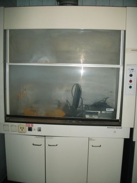 ШКАФ ВЫТЯЖНОЙ МЕТАЛЛИЧ.С ТУМБ.