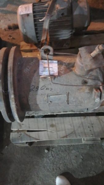 Э/двигатель АВРМ200L2 50/3000 IM4001 б/у Э/двигатель АВРМ200L2 50/3000 IM4001 б/у