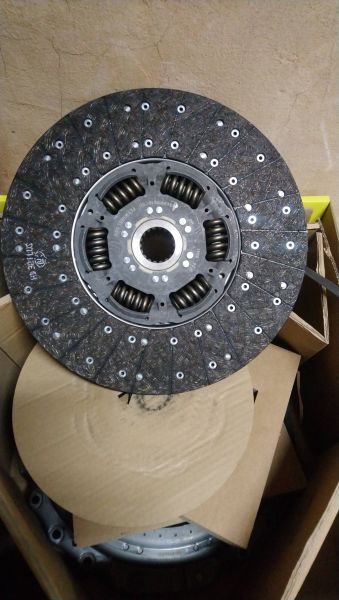 Комплект сцепления на Mercedes Benz-Actros 4141K (диск+корзина сцепления)