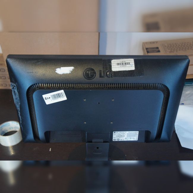Монитор 20" LG Flatron W2043T