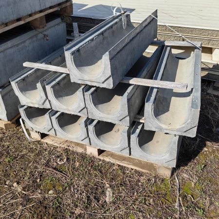 Лоток водосточный ЛВ-20.29.43-Б-К15