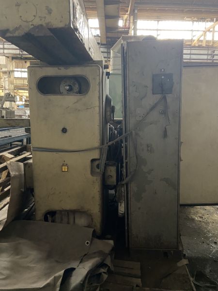 Горизонтально-фрезерный станок 6Т83Г