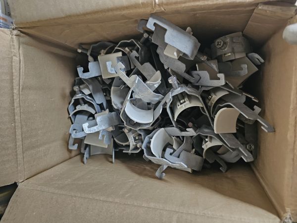 Скоба металлическая двухлапковая СМД 38