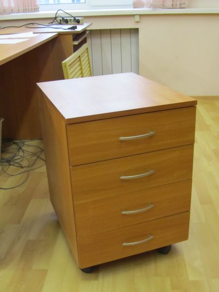 Тумба мобильная