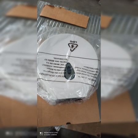 Диспенсер для бумажных полотенец