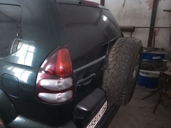 Автомобиль TOYOTA LAND CRUISER 120