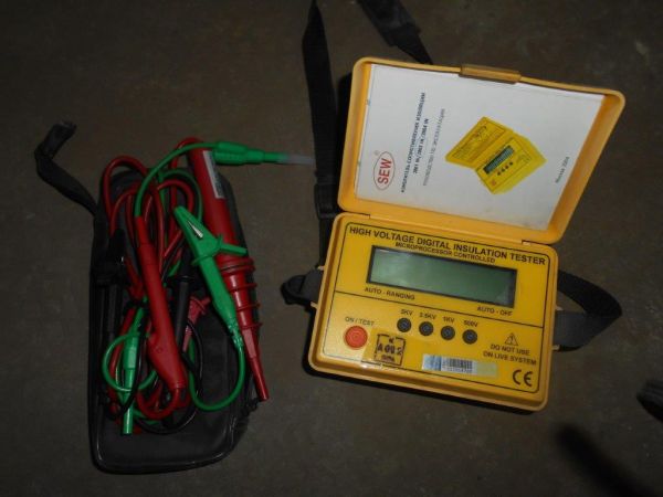 ИЗМЕРИТЕЛЬ СОПРОТИВЛЕНИЯ 2801-IN. 1000В