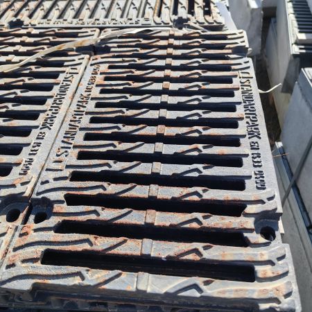 Решетка чугун.щелевая РВ-20.27.50 253042