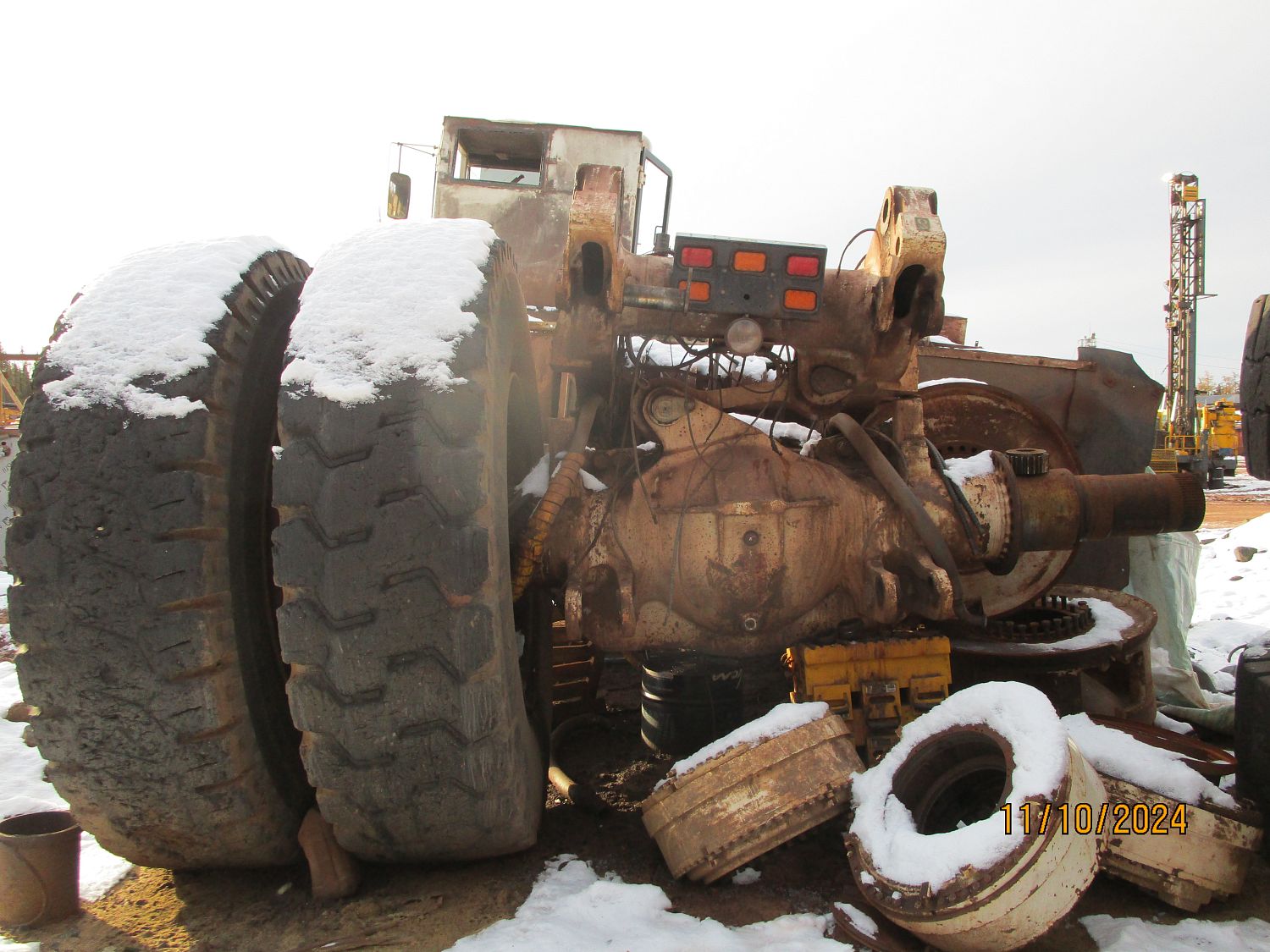 Карьерный  самосвал  TEREX TR 100