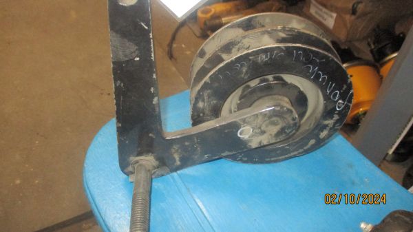 Ролик натяжной левый 75404-1308111