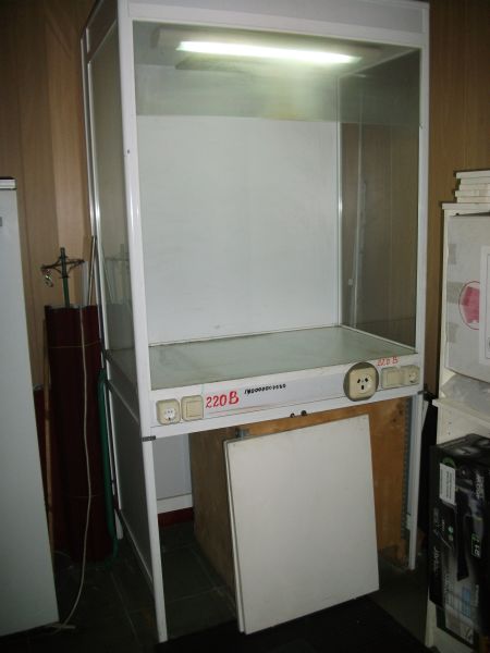 ШКАФ ВЫТЯЖНОЙ МЕТАЛЛИЧЕСКИЙ LV2