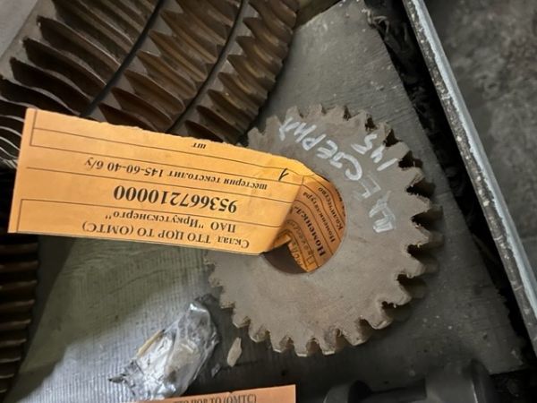 шестерня текстолит 145-60-40 б/у