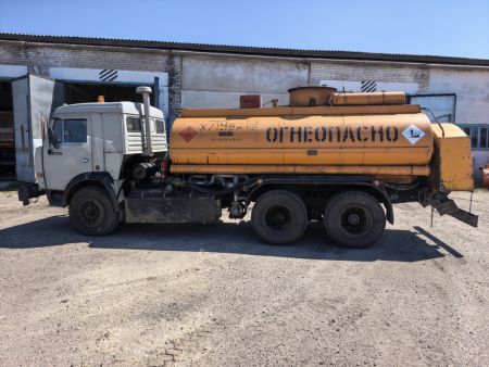Автоцистерна 6606 для перевозки нефтепродуктов на базе КАМАЗ
