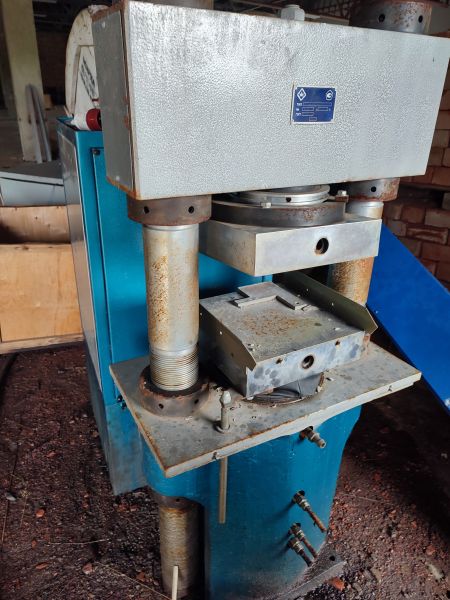 Пресс гидравлический ИП-1000