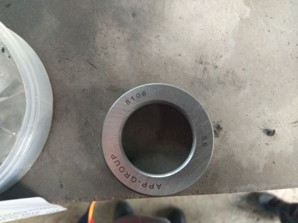 Подшипник 8106