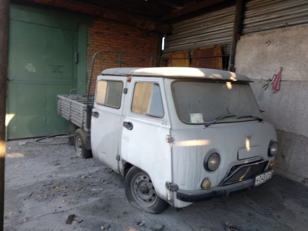 Автомобиль УАЗ-390945