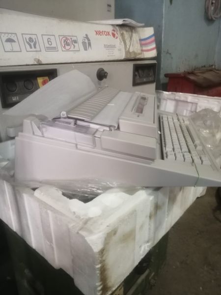 электронная пишущая машинка Olivetti