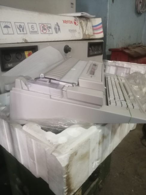 электронная пишущая машинка Olivetti