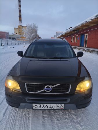 Автомобиль Volvo XC90