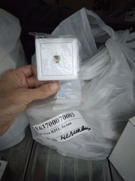 розетка RJ11, белая