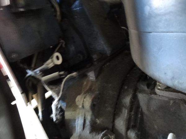 Снегоуборочная машина на базе КМЗ 012