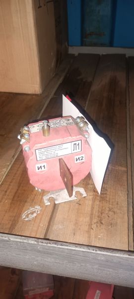 Трансформатор тока ТОП-0,66 200/5